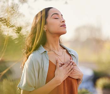 Adaptogens for Adrenal Fatigue: A Guide to Ashwagandha, Rhodiola, and Holy Basil
